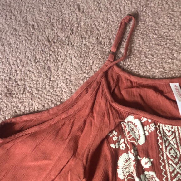 Xhilaration Cold Shoulder Long Sleeve - Picture 5 of 7